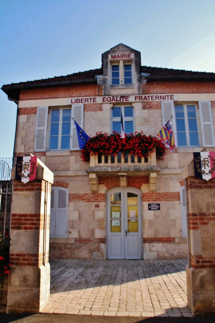 La Mairie - Suilly-la-Tour