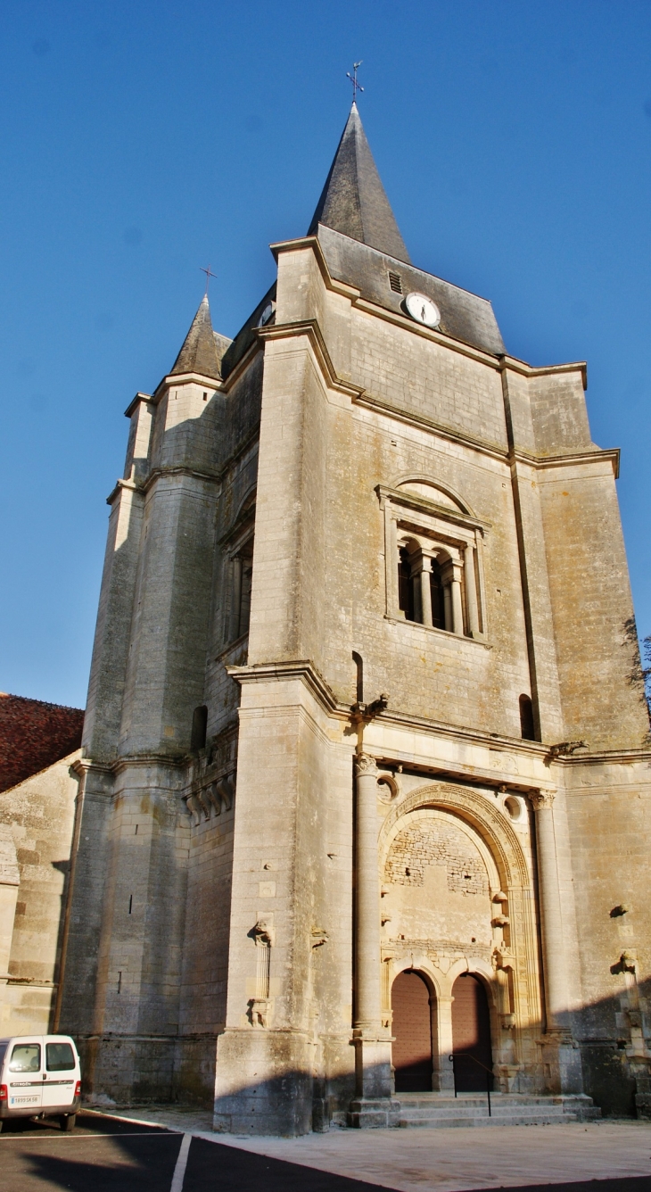 La Tour Carrée de l'église Saint-Martin - Suilly-la-Tour