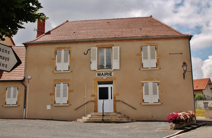La Mairie - Bourg-le-Comte
