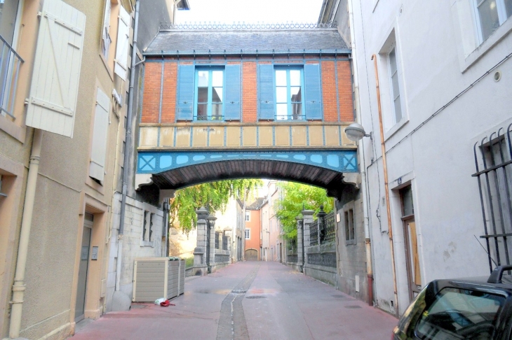 Rue de L'Oratoire. - Chalon-sur-Saône