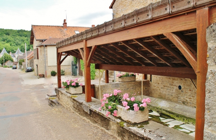 Lavoir  - Chamilly