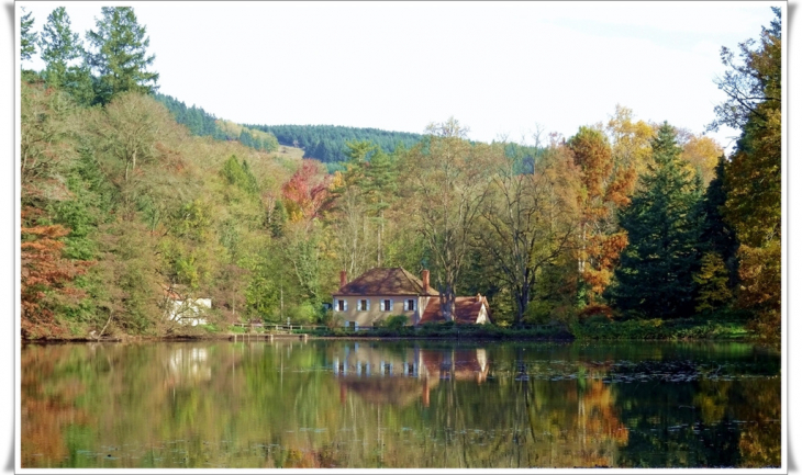 La maison de l'ONF à l'arboretum de Pézanin - Dompierre-les-Ormes