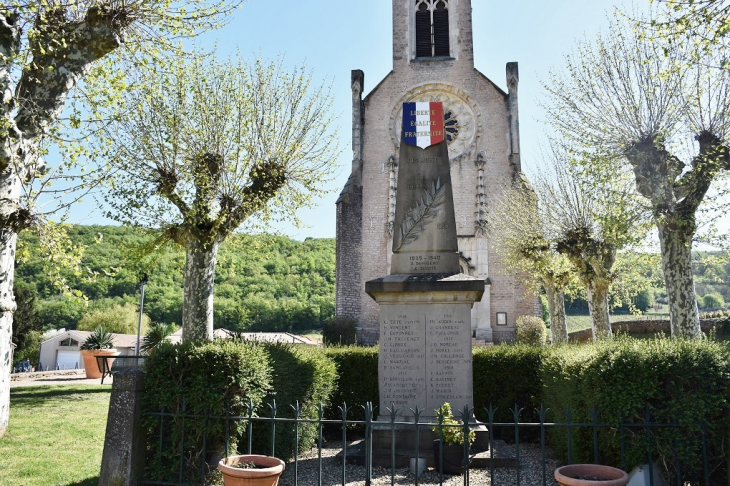 Monument-aux-Morts - Fuissé