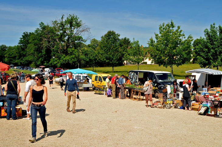 Brocante - Vide-Grenier 3 ( J.M. Mullot ) - Joncy