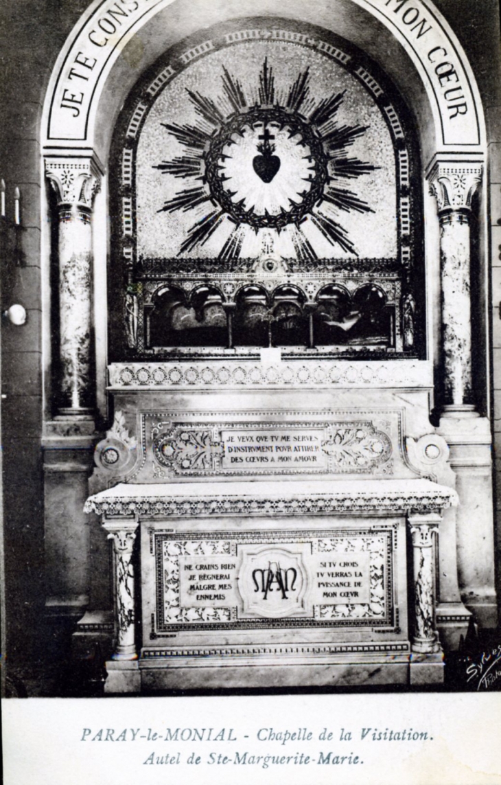 Chapelle de la Visitation - Autel de Sainte-Marguerite-Marie, vers 1920 (carte postale ancienne). - Paray-le-Monial