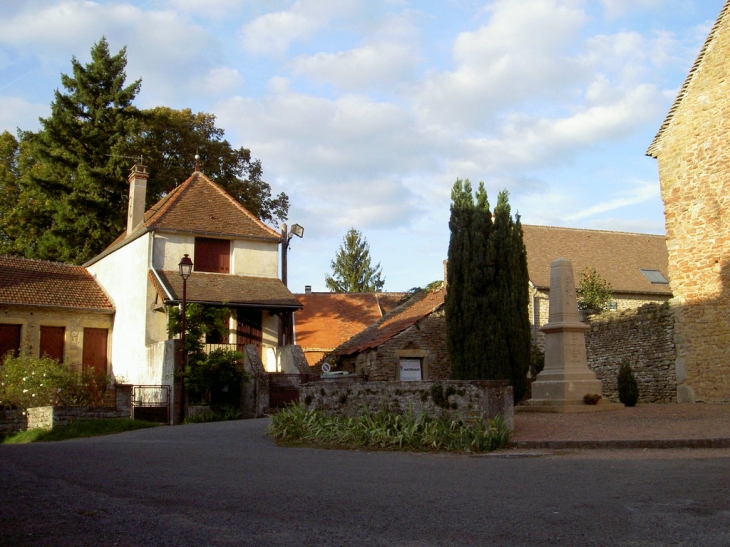 St.Clément-sur-Guye - Saint-Clément-sur-Guye