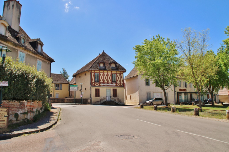 La Commune - Saint-Loup-Géanges