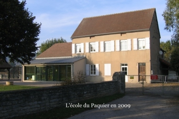 Ecole et Cantine Garderie. - Sainte-Hélène