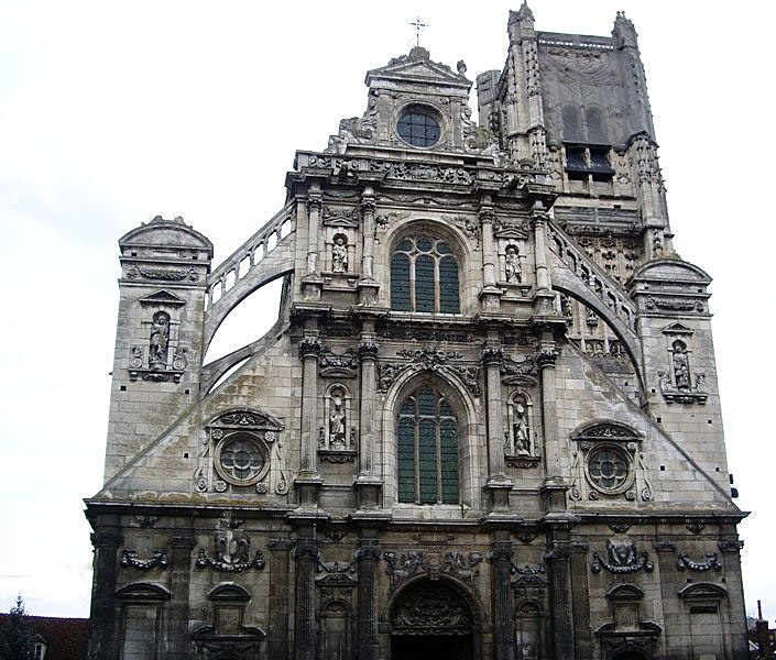 Façade de l'église Saint Eusèbe - Auxerre