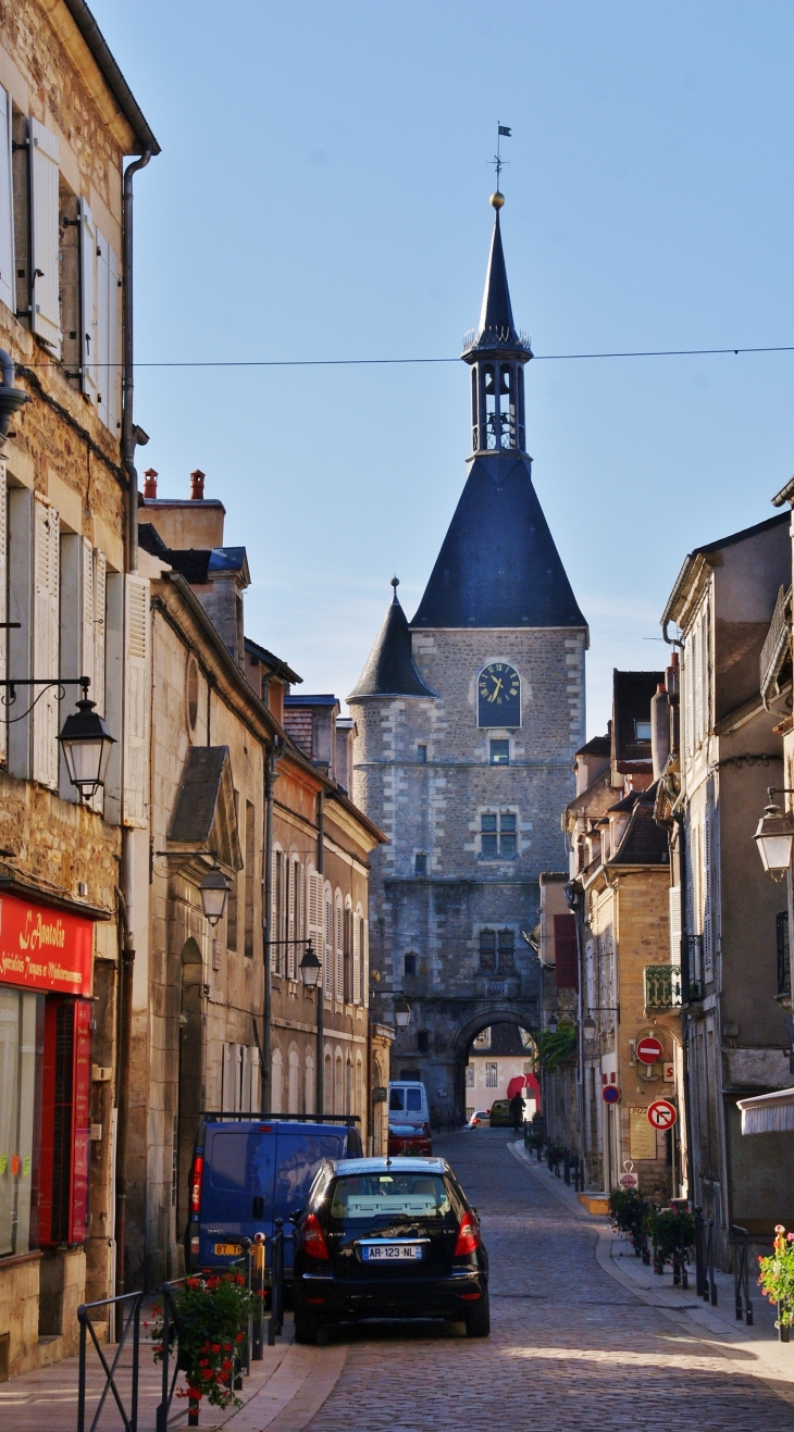 Beffroi ou Tour de l'Horloge 1456 - Avallon