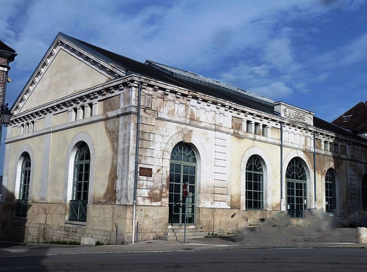 L'ancien marché couvert (démolition prévue) - Brienon-sur-Armançon