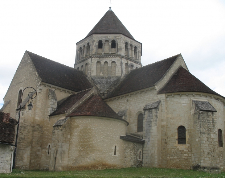 L'église - Laroche-Saint-Cydroine