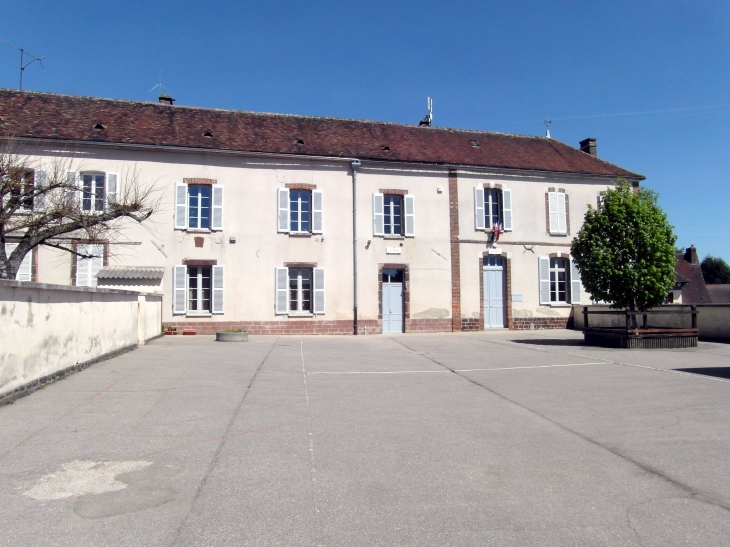 MAIRIE - ECOLE- - Parly