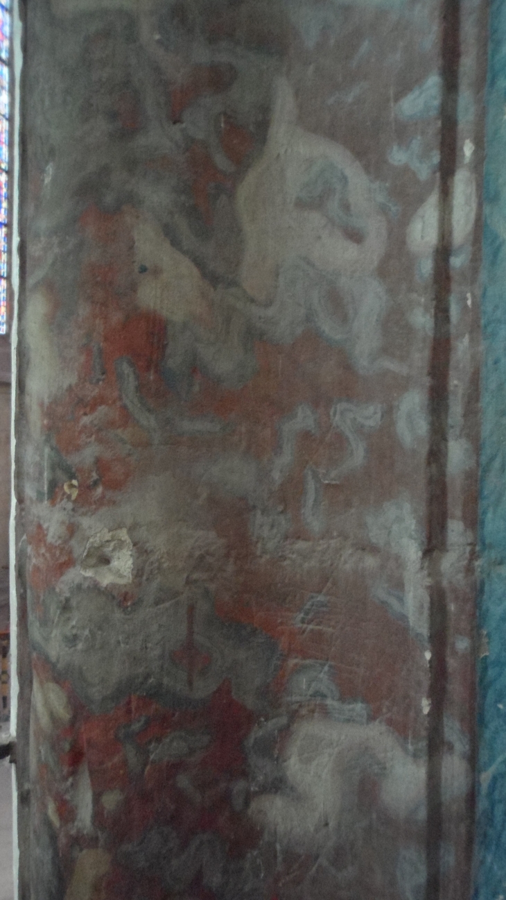 Les dernières fresques visibles du patrimoine en péril de l'Eglise Saint Pierre  - Saint-Julien-du-Sault