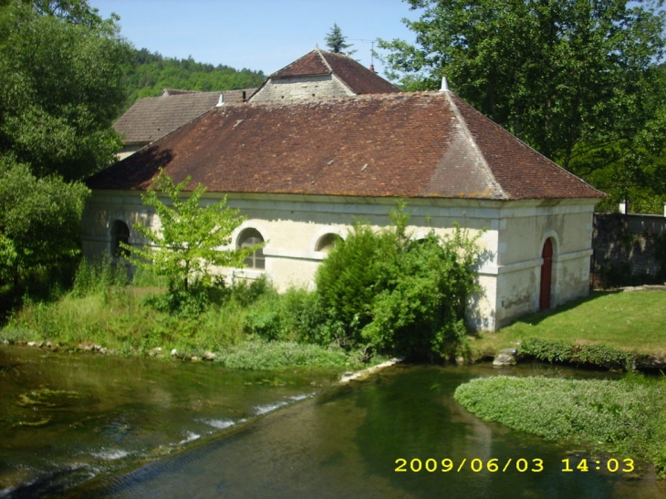 Le lavoir - Saint-Martin-sur-Armançon