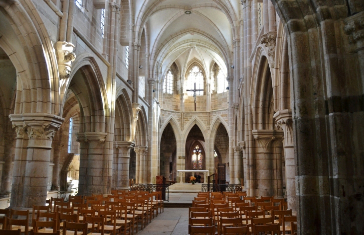  ²église Notre-Dame 13/15 Em Siècle - Saint-Père