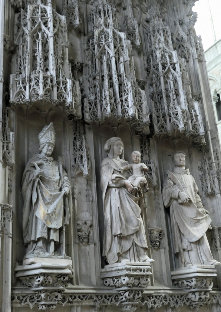 Cathédrale Saint Etienne : monument funéraire Salazar - Sens