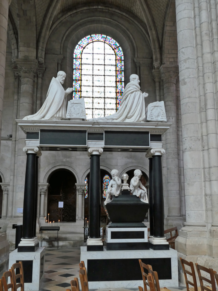 Cathédrale Saint Etienne : mémorial des frères Davy - Sens