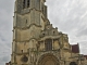 L'église Notre-Dame. Elle compte plusieurs époques, du XIIIème au XVIème siècle.  Le choeur est du XIIIème, le clocher du XVIIème. L'église a été en partie reconstruite après les bombardements de la seconde guerre mondiale.