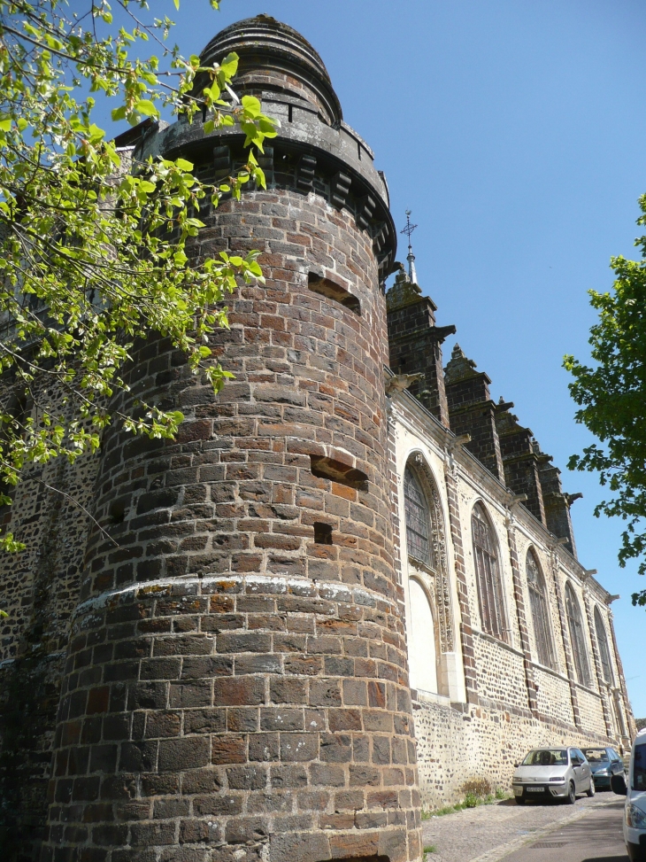 La tour SAINT MICHEL- - Toucy