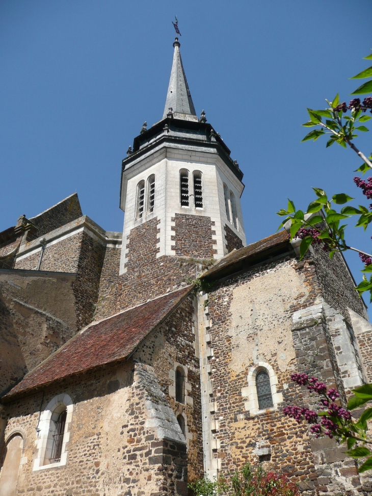 Chapelle des SEIGNEURS et le clocher de l - Toucy