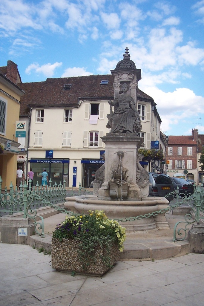 Fontaine - Villeneuve-sur-Yonne
