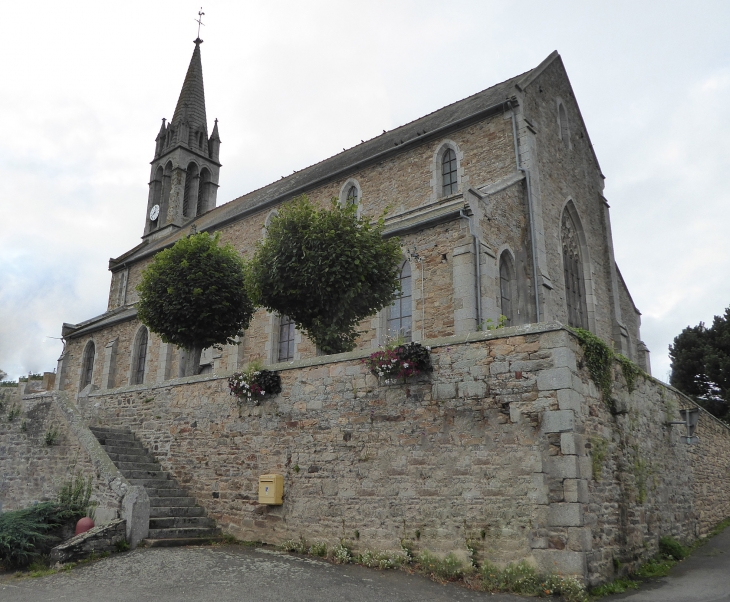 Trézelan : église Saint Rivoal - Bégard