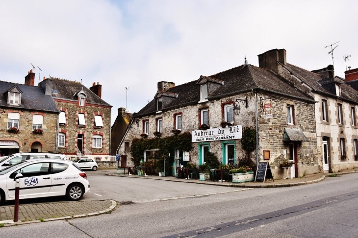 Le Village - La Chèze