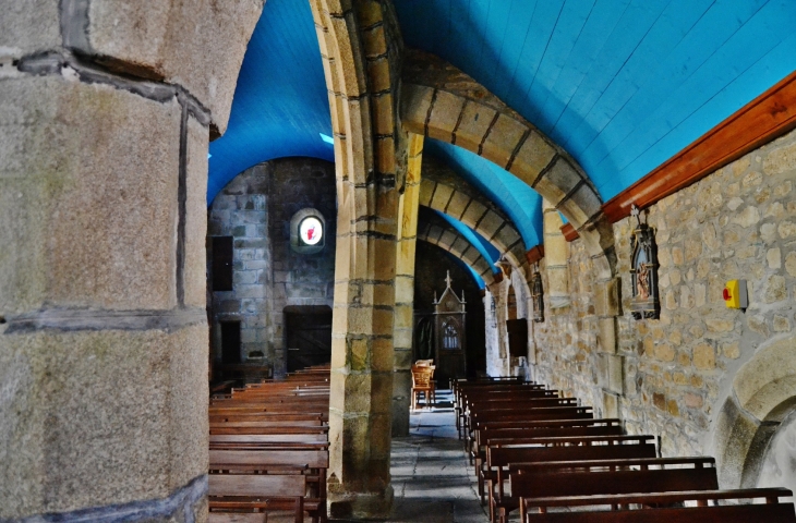 Ploulec'h commune de Lannion ( L'église )