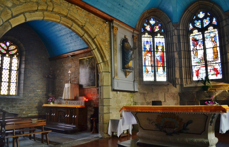 Ploulec'h commune de Lannion ( L'église )