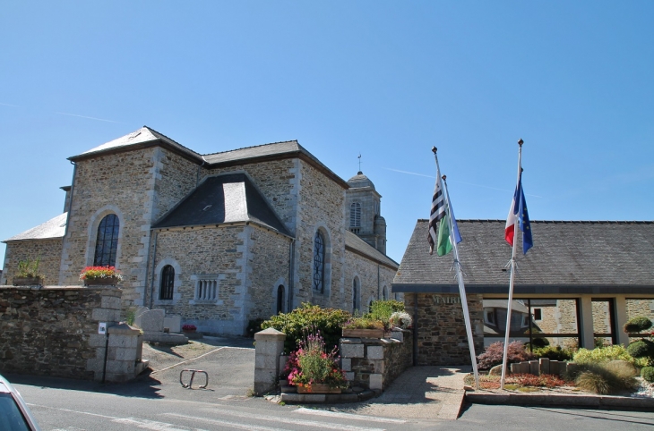    église Saint-Pierre et la Mairie - Pommerit-Jaudy