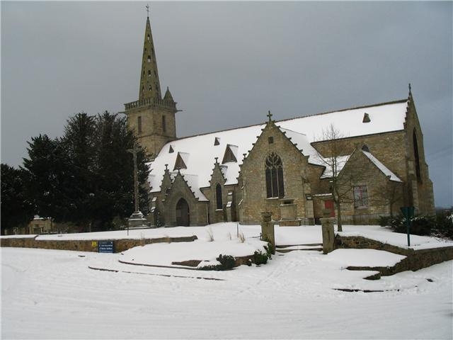 L'église sous la neige - Pommerit-le-Vicomte