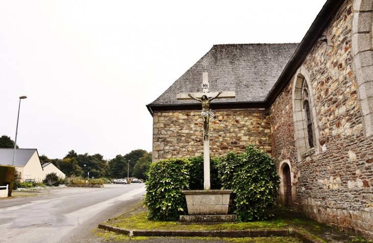 Calvaire - Saint-Étienne-du-Gué-de-l'Isle