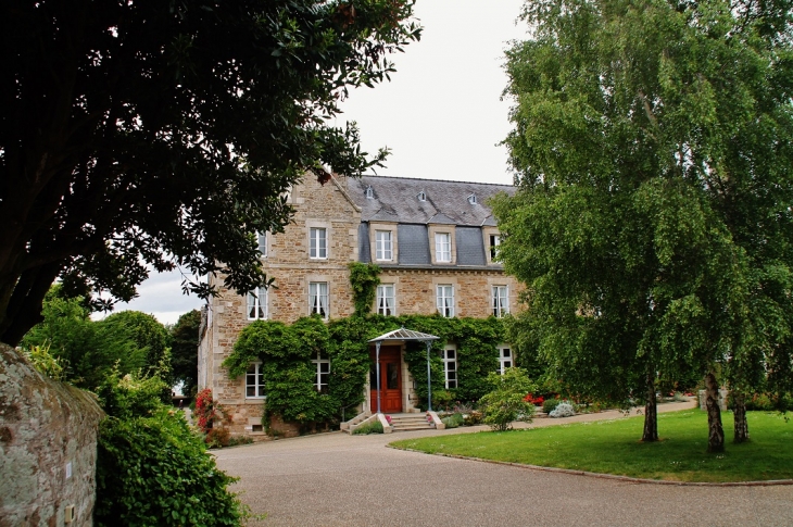  L'abbaye - Saint-Jacut-de-la-Mer