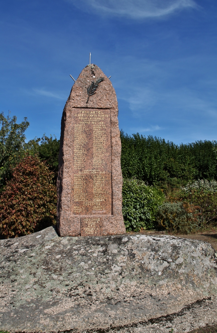 Monument aux Morts - Trégastel