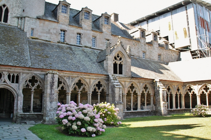  Cathédrale Saint-Tuqdual ( Le Cloître ) - Tréguier