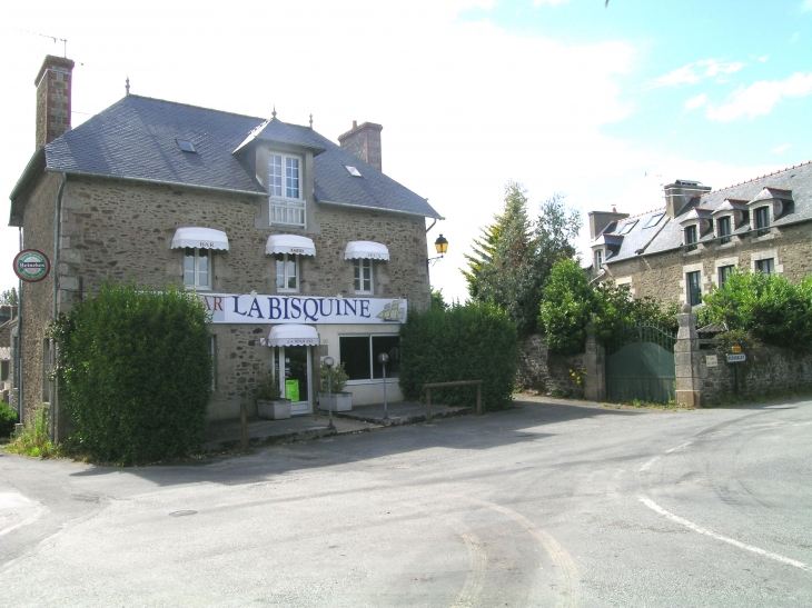 Le Café du village - Tréméreuc