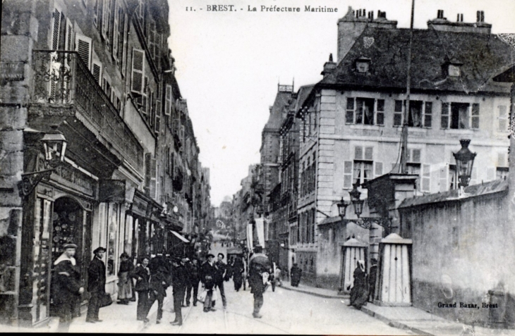 La Préfecture Maritime, vers 1920 (carte postale ancienne). - Brest