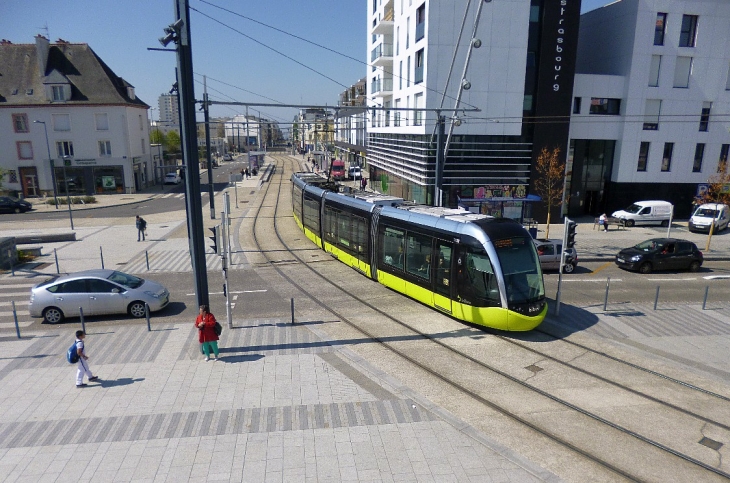 Le tram place de Strasbourg. - Brest