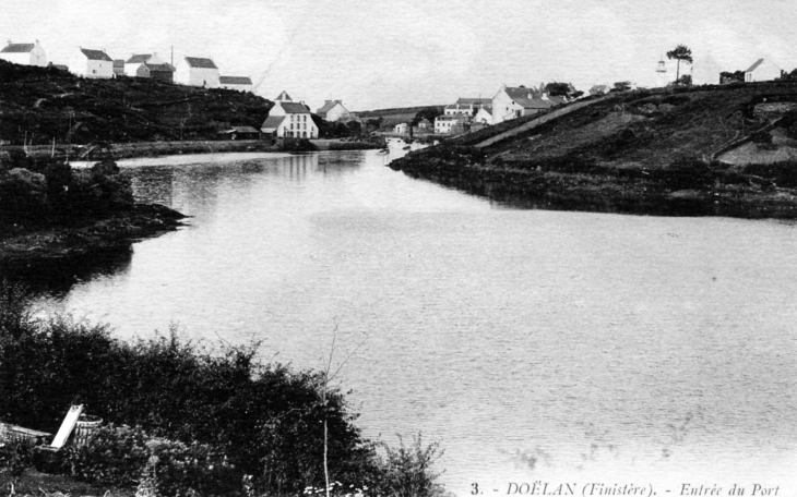 Entrée du Port : Doëlan. vers 1930 (carte postale ancienne). - Clohars-Carnoët
