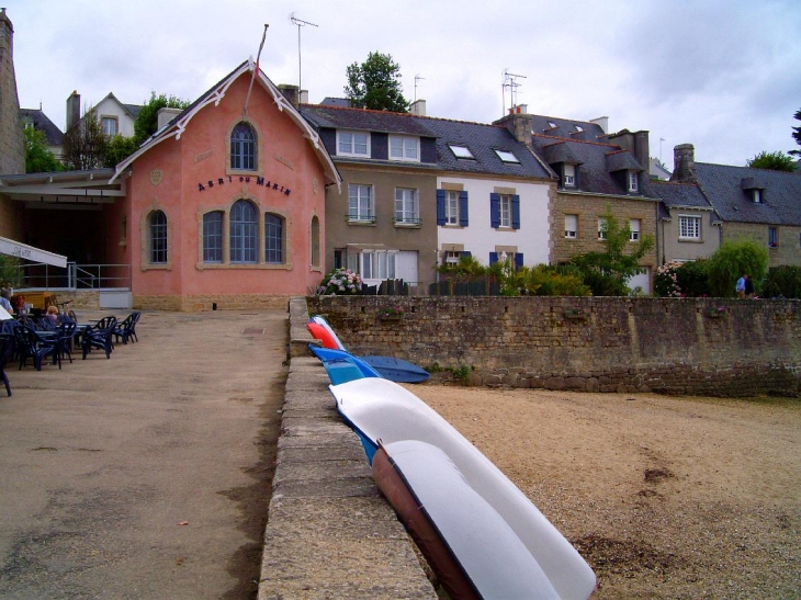 L' abri du marin Jacques de Thézac à Sainte Marine. - Combrit