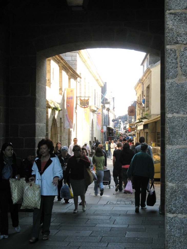 Rue principale dans l'enceinte de la Ville Close - Concarneau
