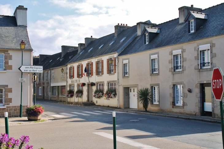 La Mairie - Henvic