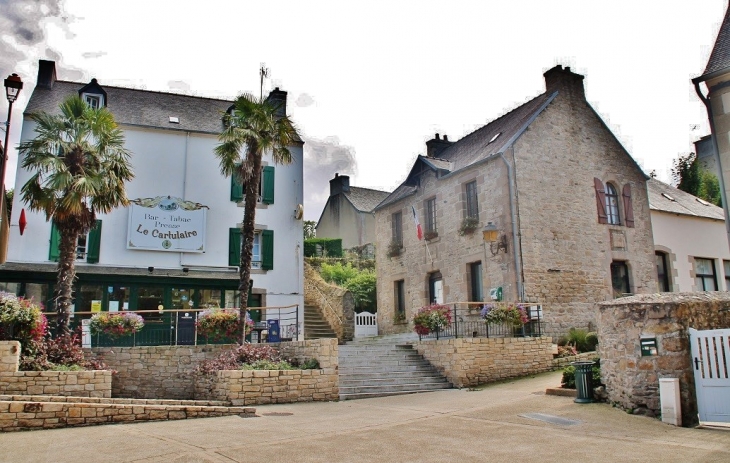 La Commune - Locquénolé