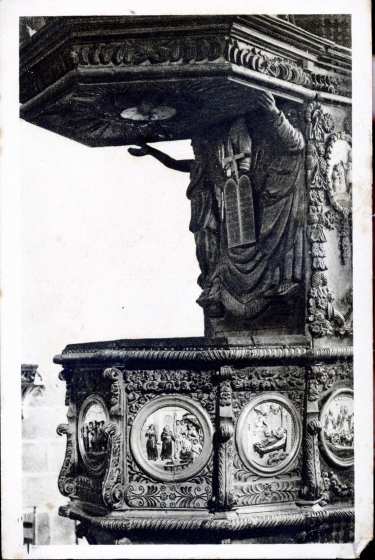 Les Médaillons de la Chaire à Prêcher - vers 1910 (carte postale ancienne). - Locronan