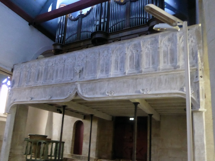 Dans l'église : le buffet d'orgue - Plougasnou