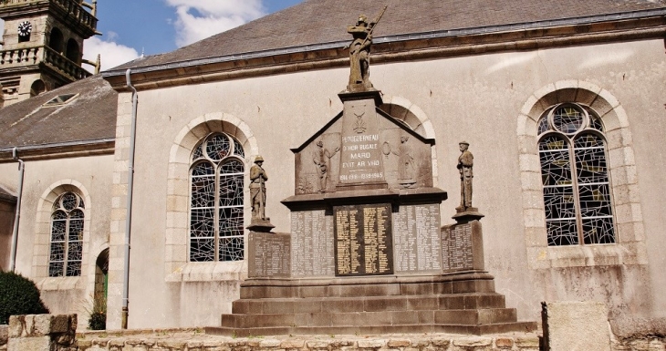 Monument-aux-Morts - Plouguerneau