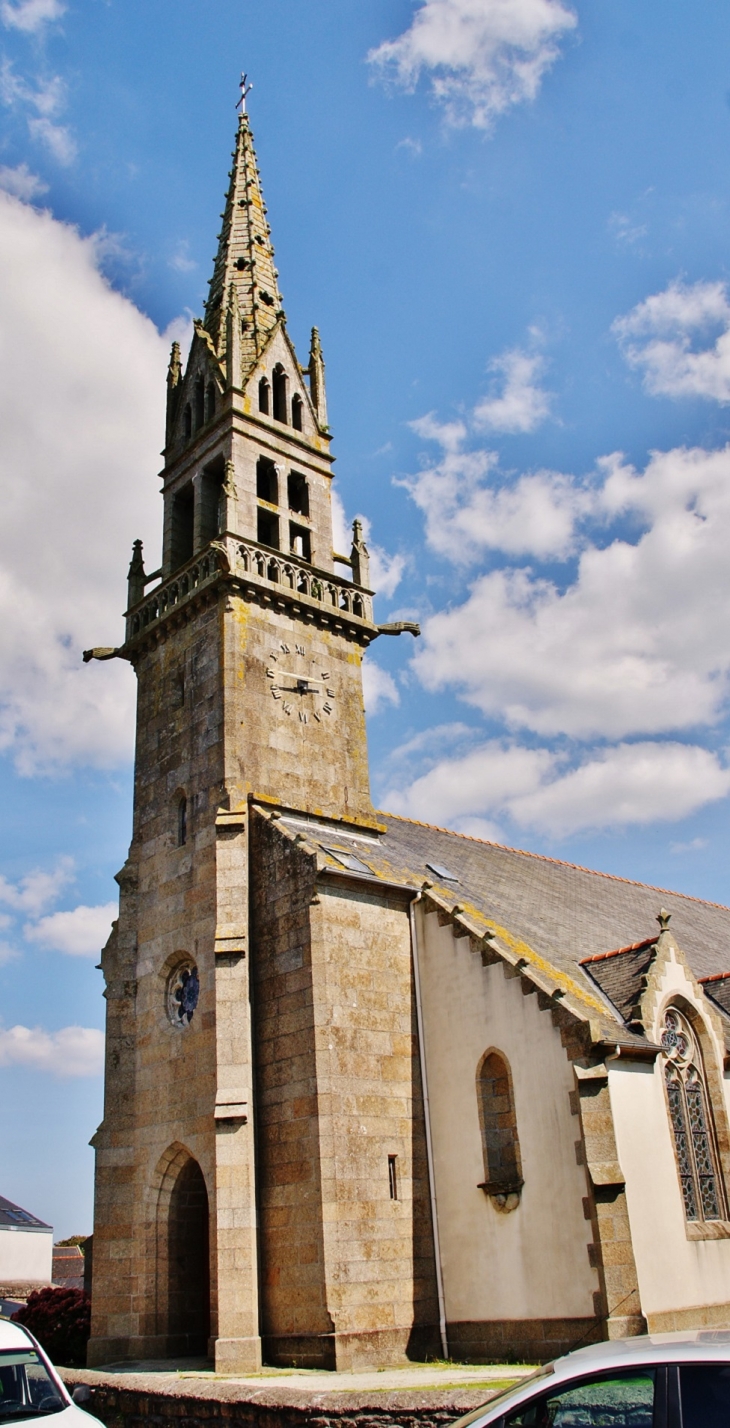 église St Pierre - Plouguin