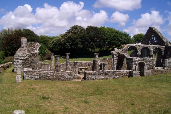 Les ruines de la chapelle de Languidou. - Plovan