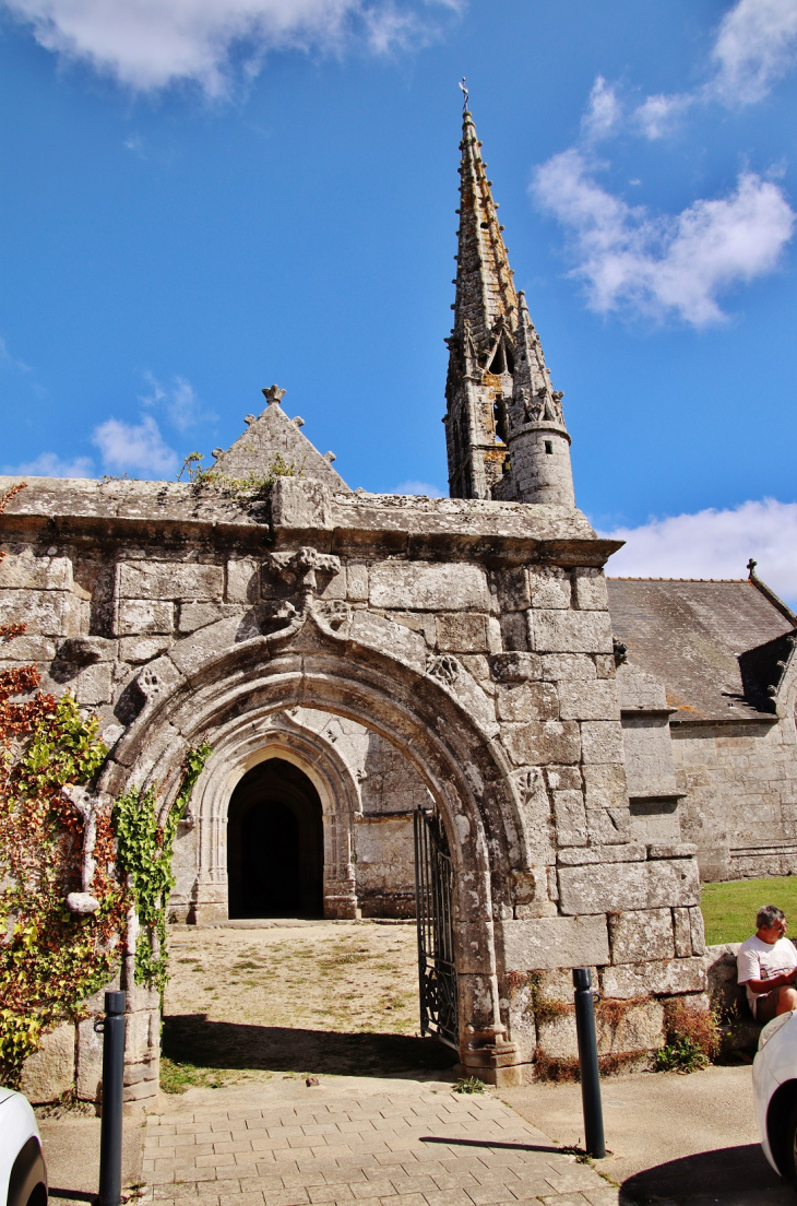 +/église Saint-Cuffan - Pluguffan